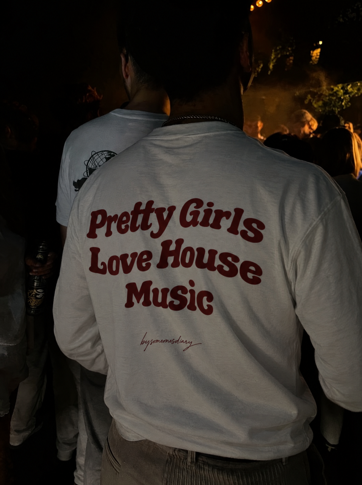 Pretty girls love house music