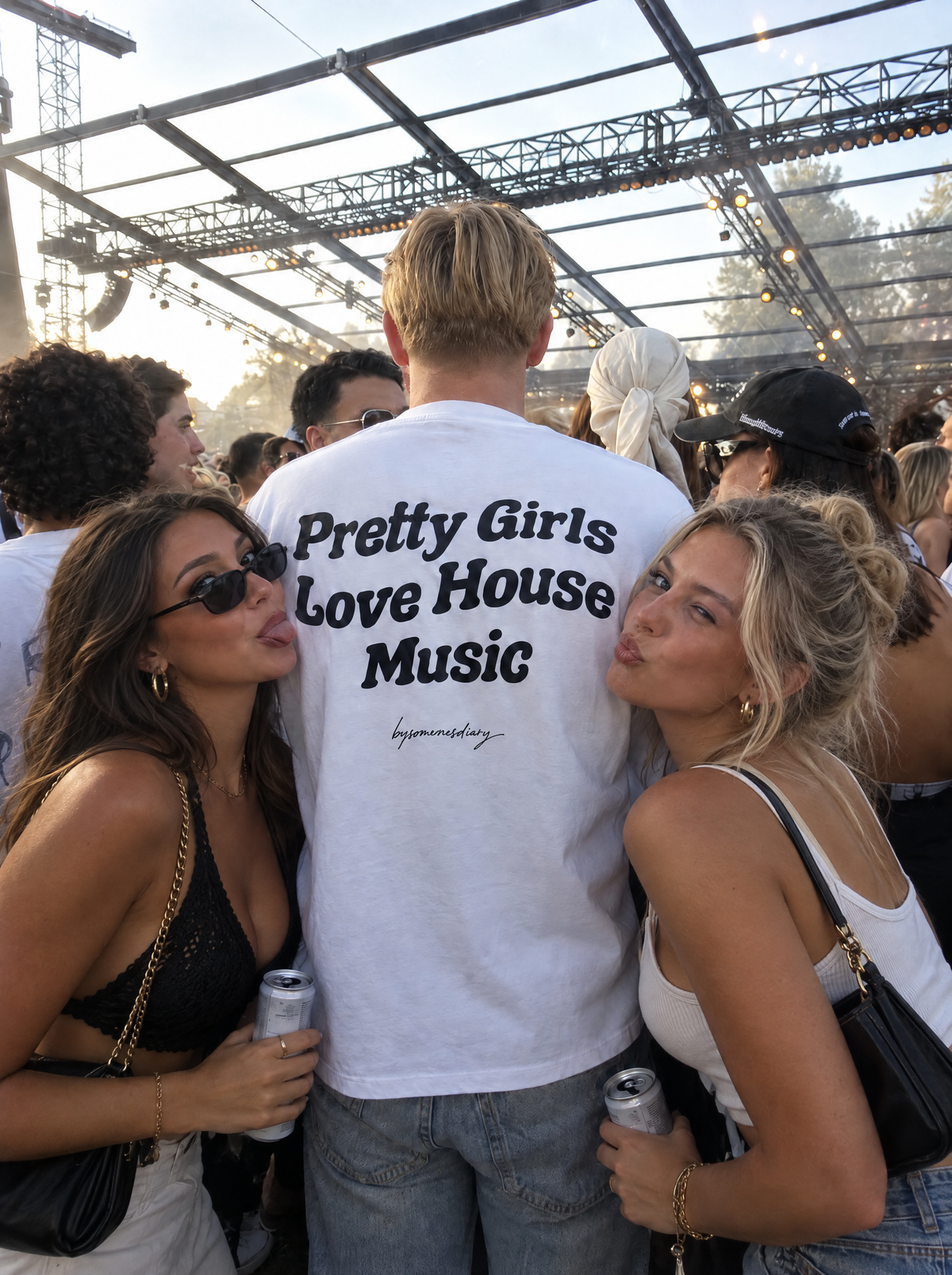 Pretty girls love house music